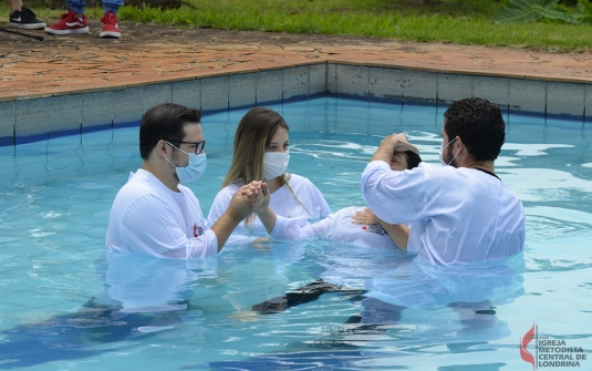 Foto Batismo Ponto Missionário Londrina Leste