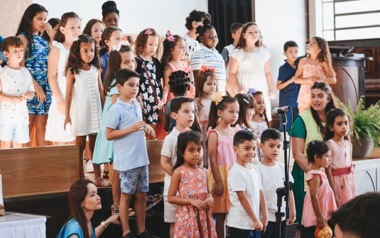 Foto Aprentação dia das Mães