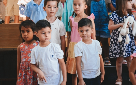 Foto Aprentação dia das Mães