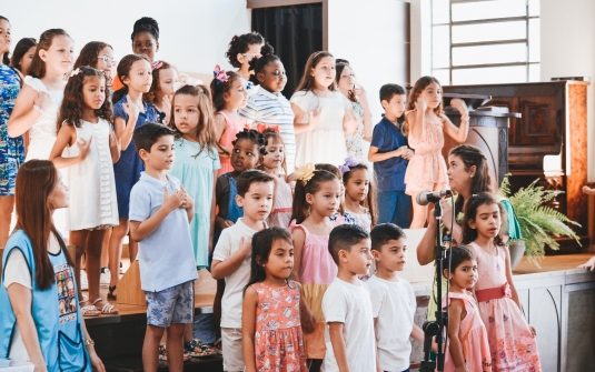 Foto Aprentação dia das Mães